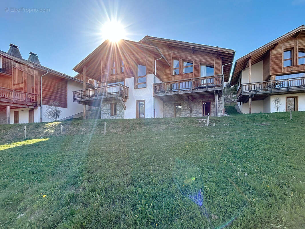 Maison à COMBLOUX