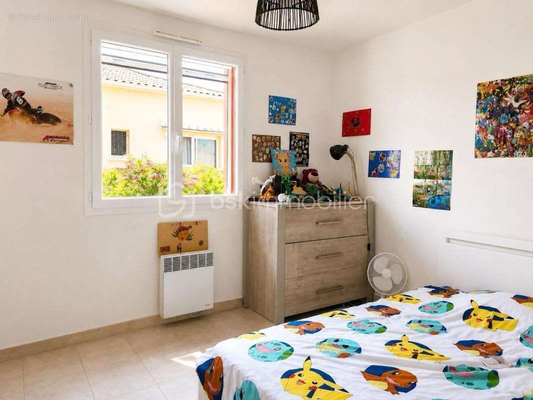 Sur un terrain d'angle de 236 m2, une maison de type 4 en R+1 de 95 m2 - photo 5