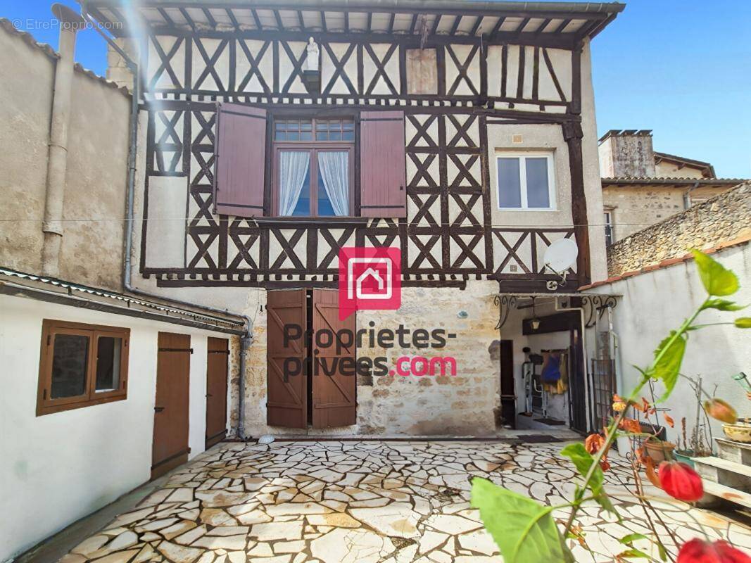 Maison à CASTELJALOUX