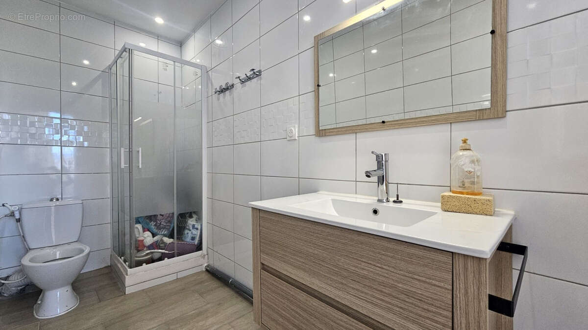 Appartement à MARSEILLE-5E
