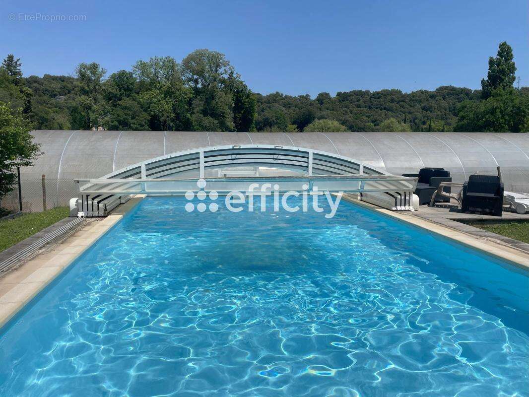 Maison à VOEUIL-ET-GIGET