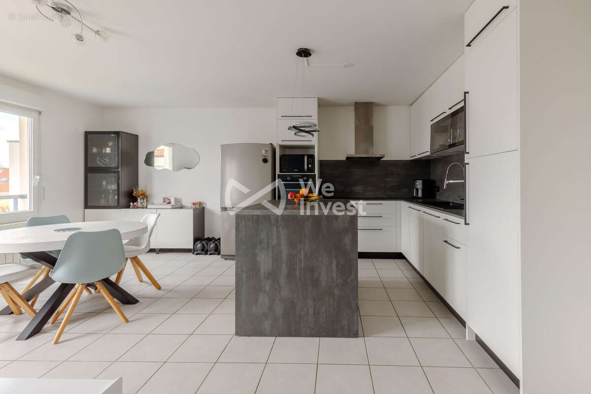 Appartement à MEYZIEU