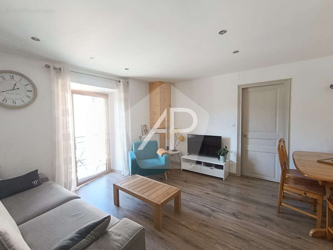 Appartement à PUY-SAINT-PIERRE