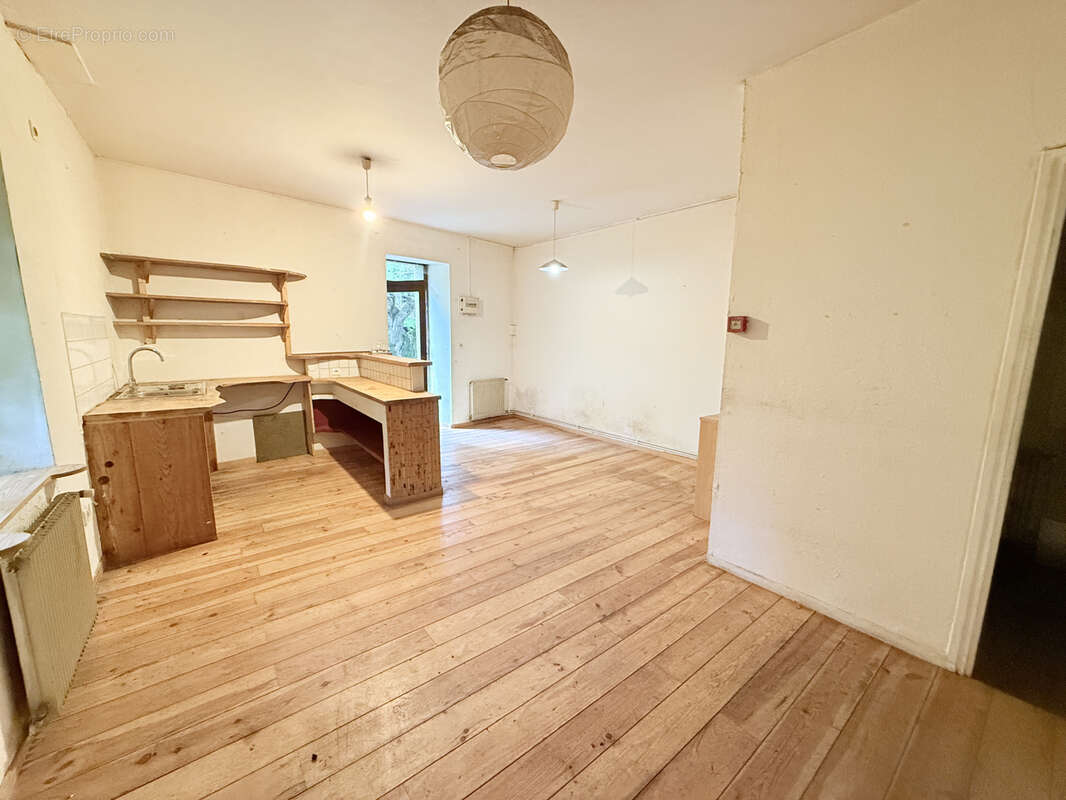 À Vendre   Mas avec Piscine, Écuries et Deux Bâtisses sur Terrain Naturel - photo 13