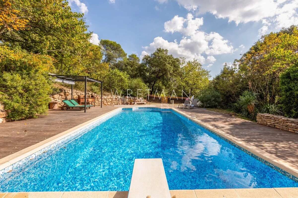 Maison à LE CANNET-DES-MAURES