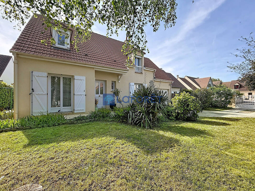 Maison à SAINT-PIERRE-DU-PERRAY