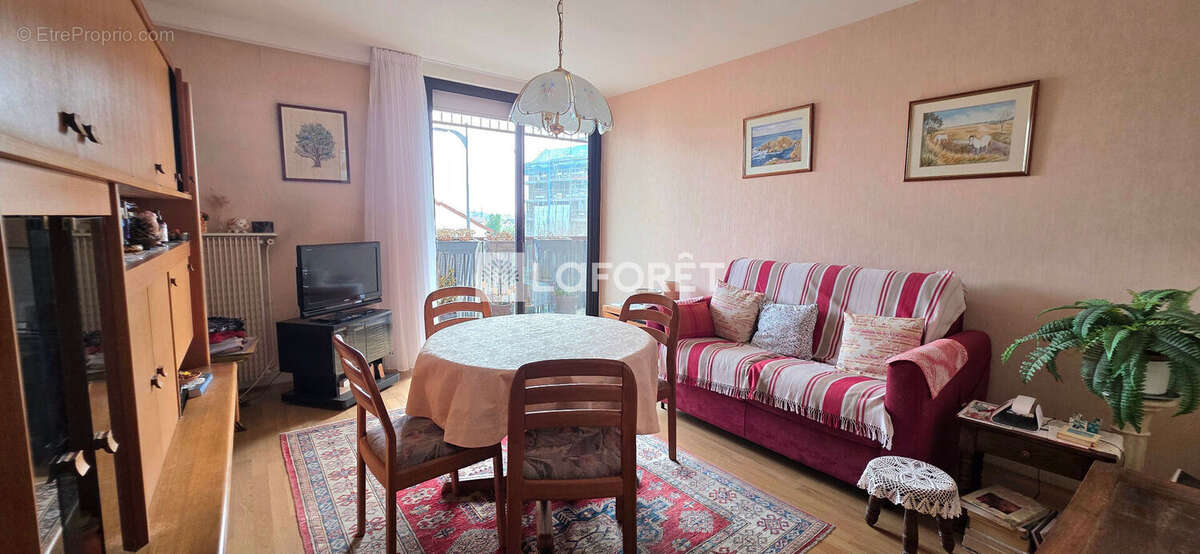 Appartement à PIERREFITTE-SUR-SEINE
