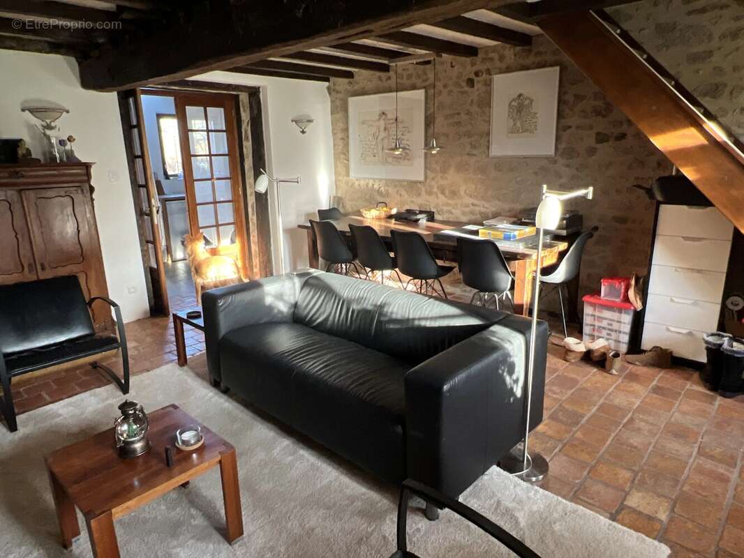 Maison à SAINT-LEGER-MAGNAZEIX