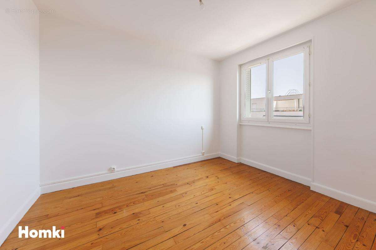 Appartement T3 de 68 m2 avec garage – Clermont-Ferrand, rue Lécuellé - photo 8