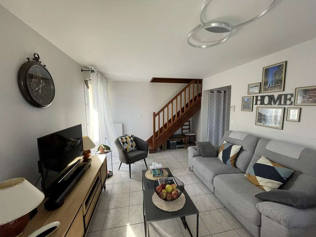 Appartement à VERNEUIL-SUR-SEINE