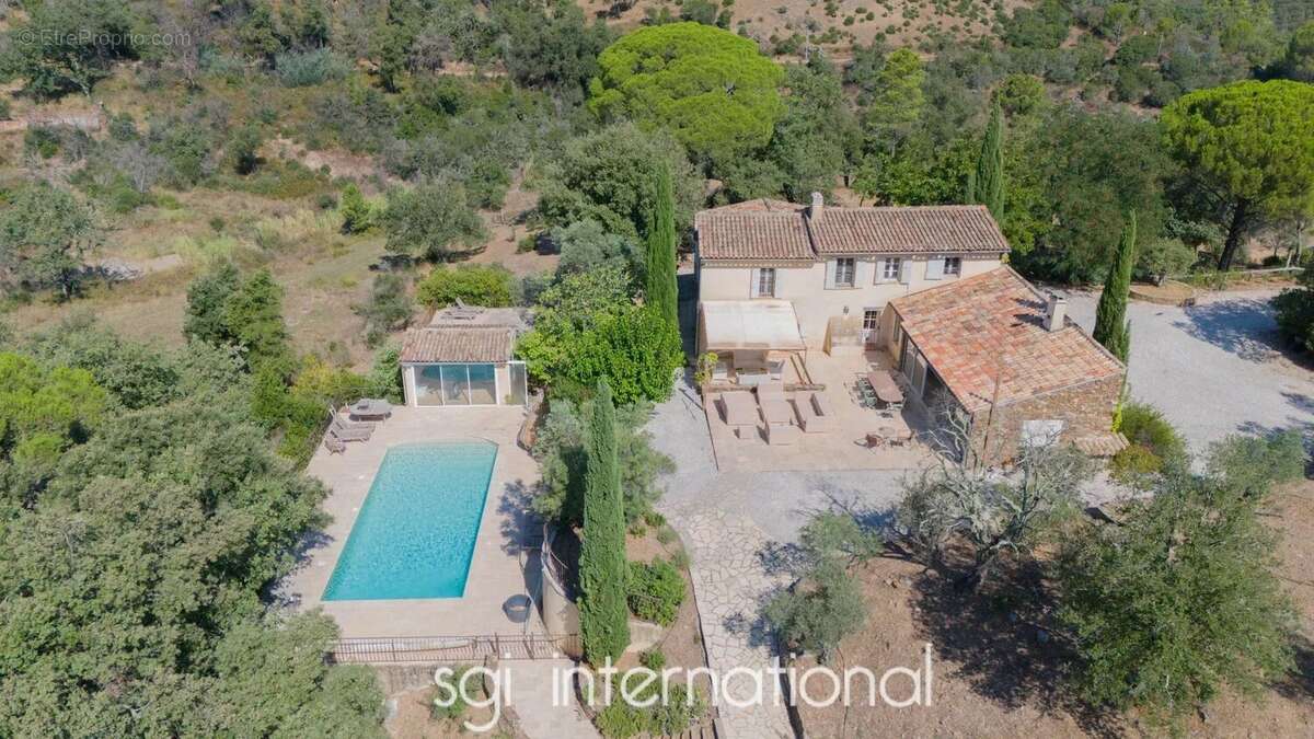 Maison à LA GARDE-FREINET