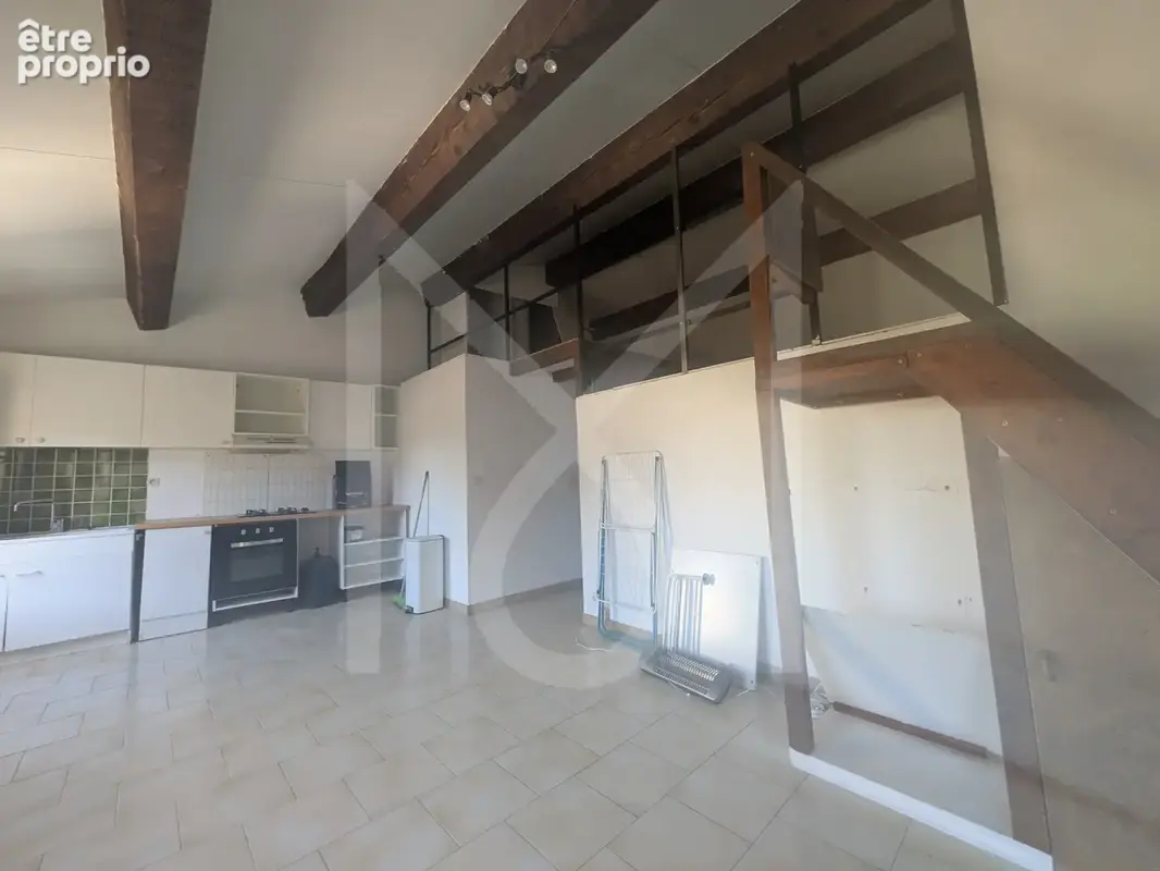 Appartement à MEYRARGUES