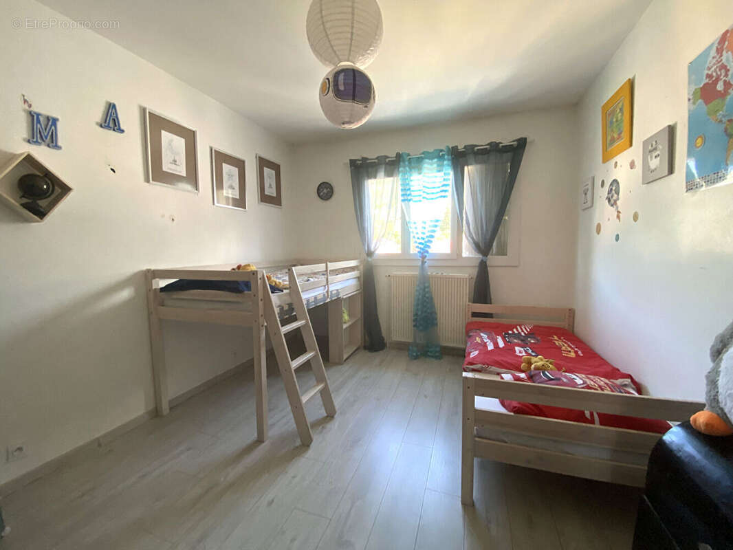 Appartement à VEYNES