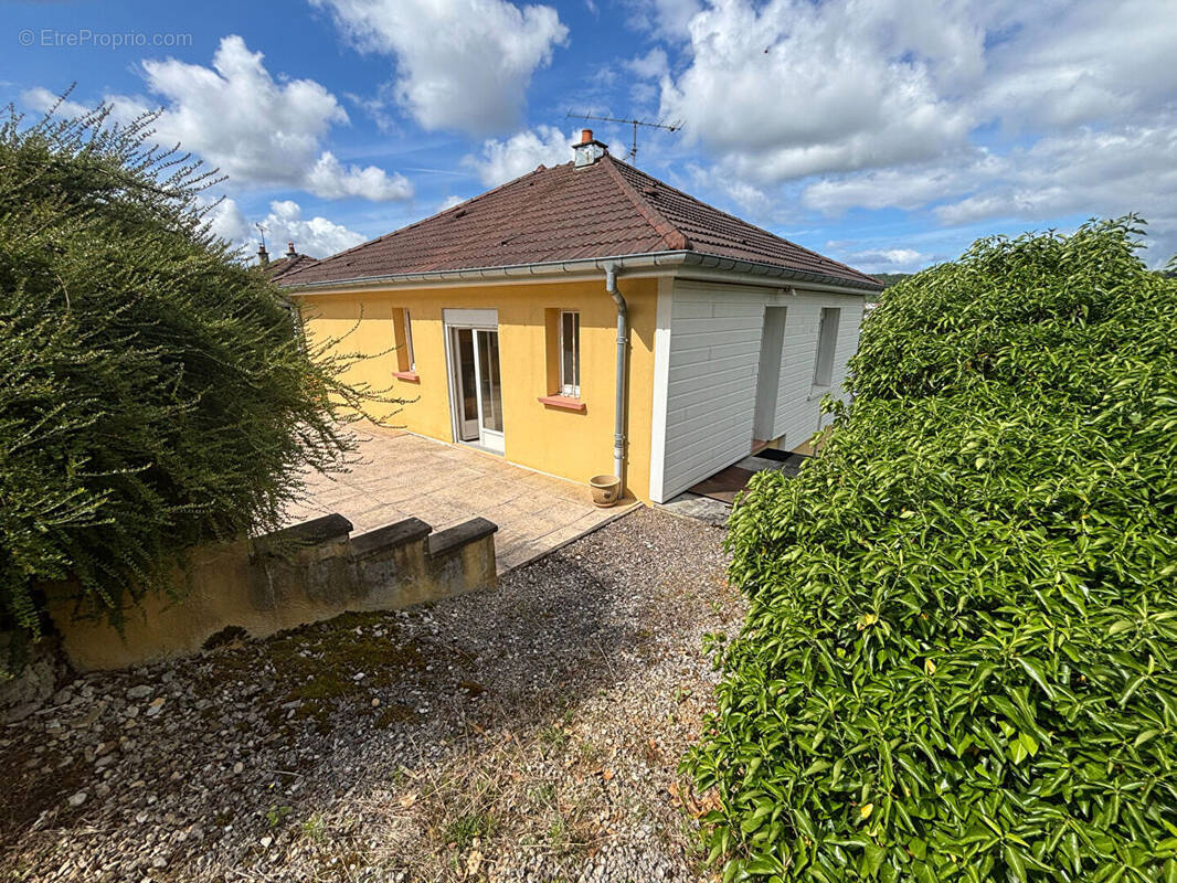 Maison à DUNG