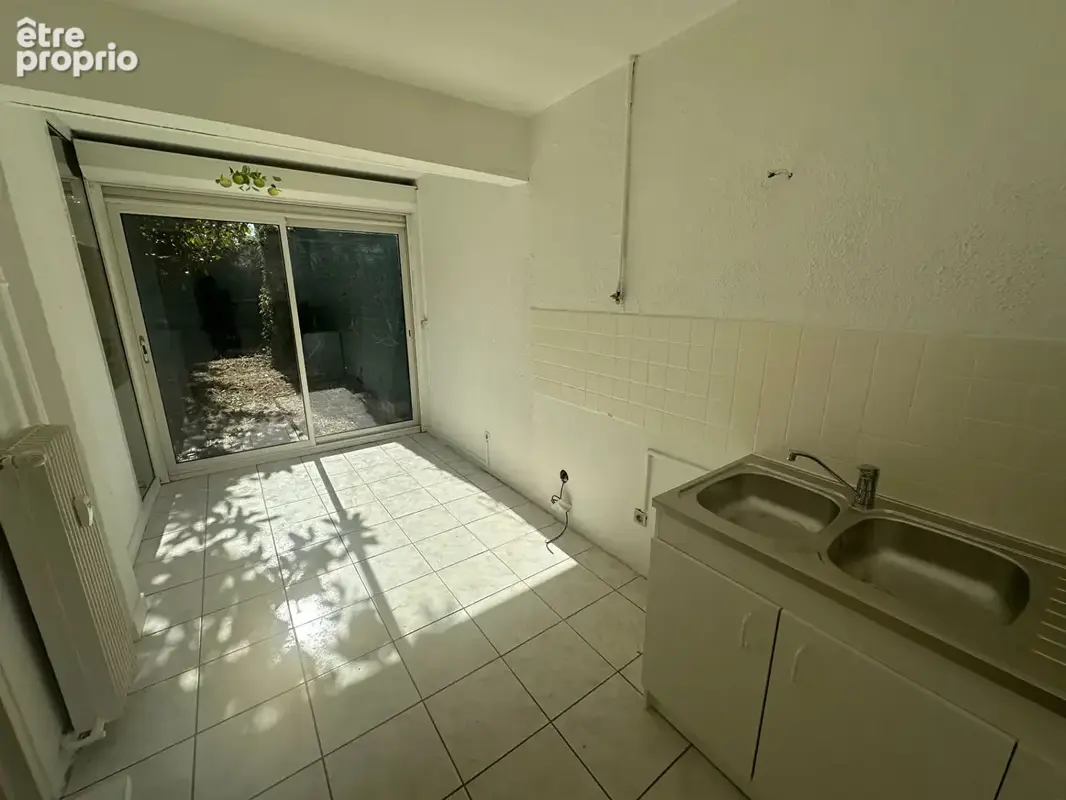 Vente Aix Qt Axium proche centre à pied LC Gestion vous propose cet appartement de type 2 avec terrasse,  jardin privatif, cave, - photo 3