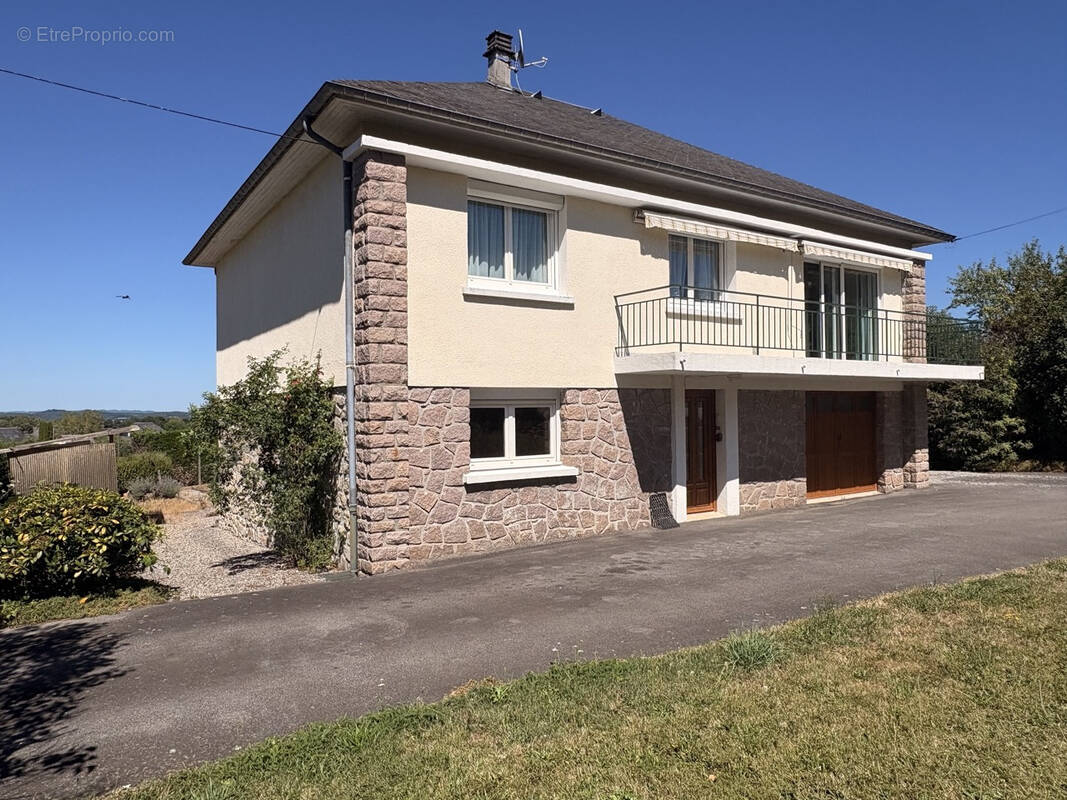 Maison à EGLETONS