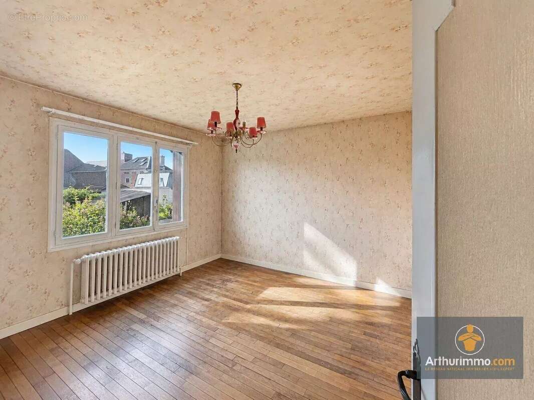 Maison à RIBECOURT-DRESLINCOURT