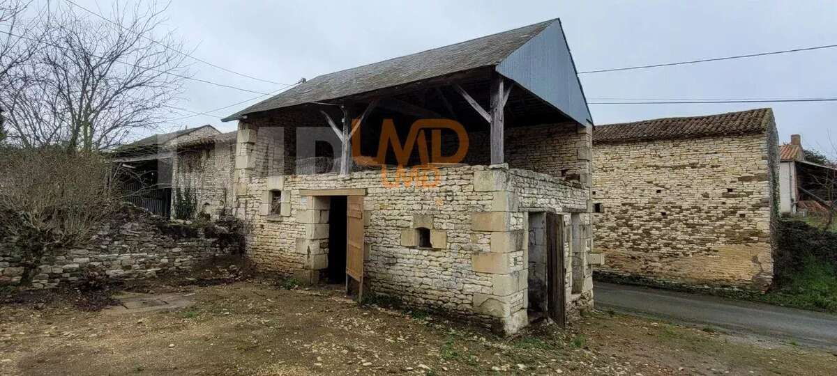 Maison à MONCONTOUR