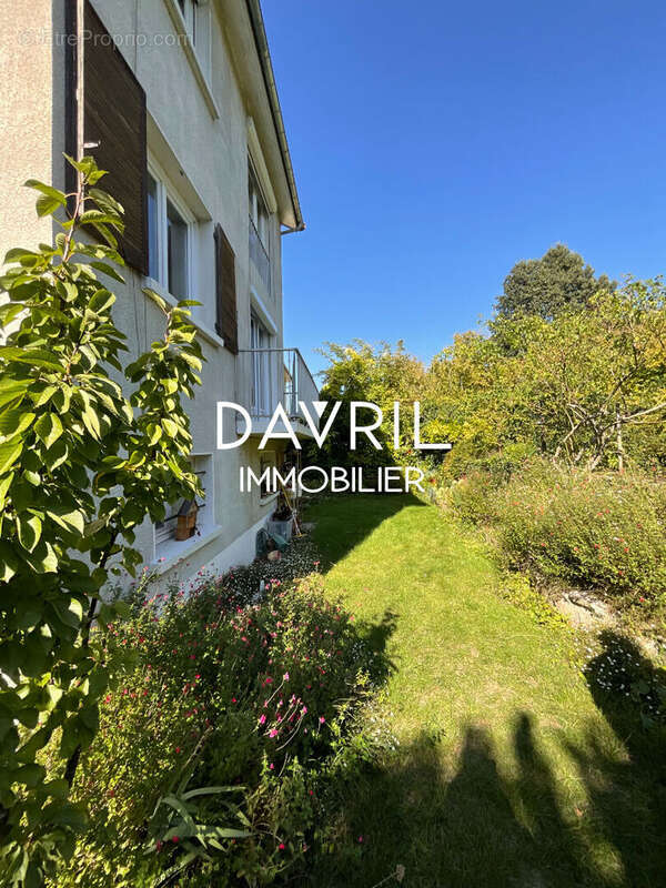 Maison à MAURECOURT