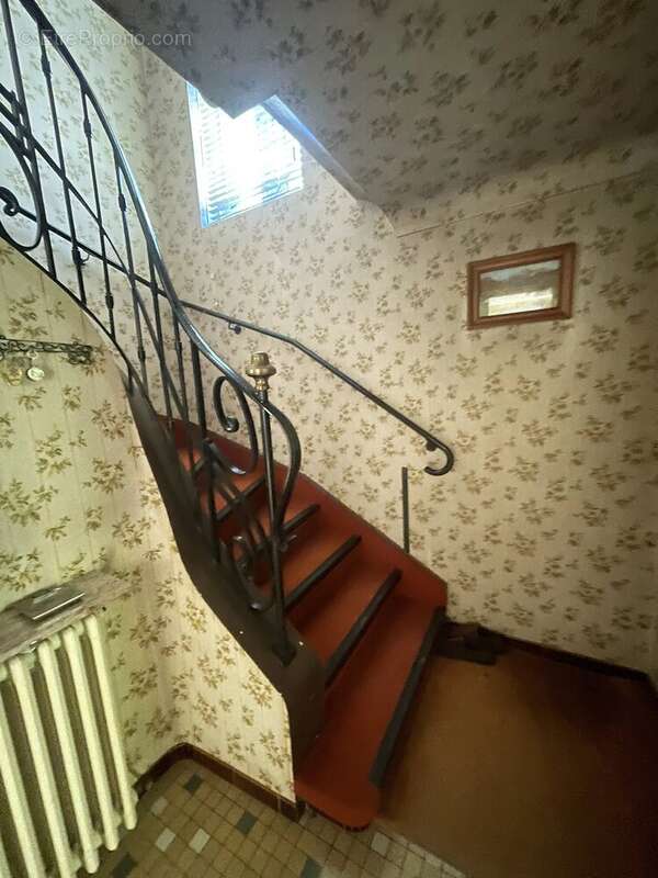 Maison familiale avec sous-sol complet et terrain constructible - bergerac - photo 12