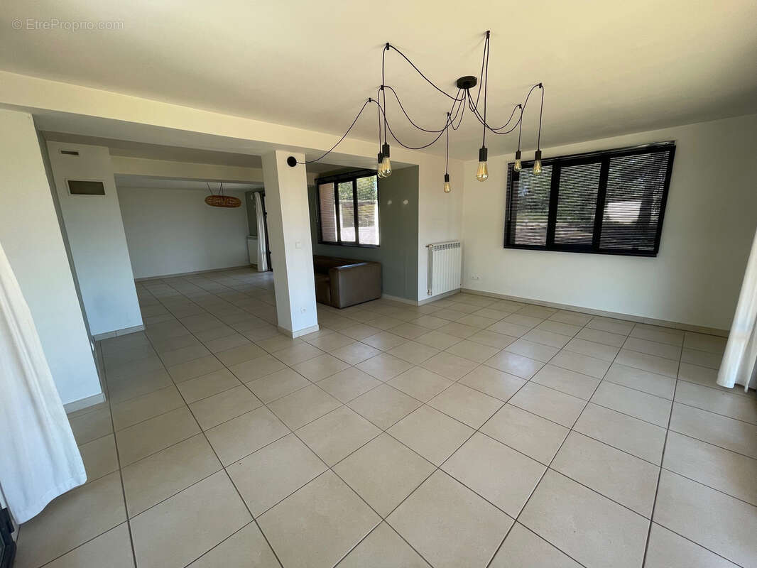 Maison à CASTELNAU-DE-GUERS