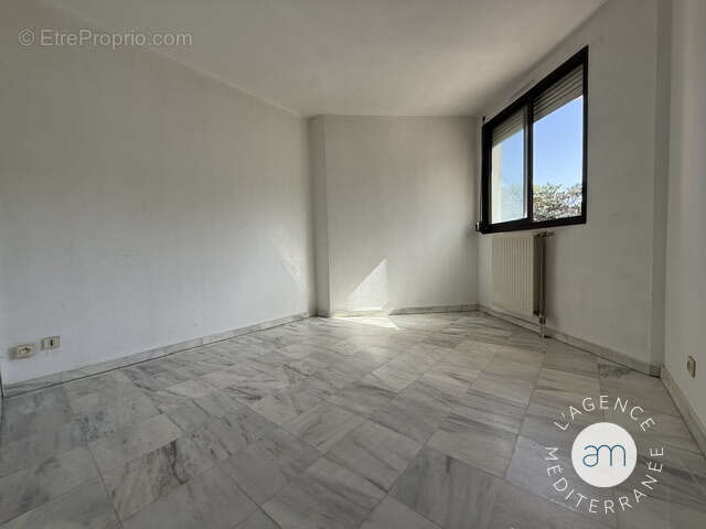 Montpellier   f2 41,59 m2 avec terrasse, parking et cellier   180 000 € - photo 8