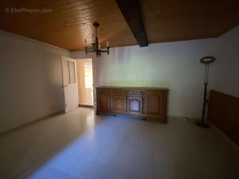 Dpt Pyrénées Orientales (66), à vendre proche VINCA maison en pierres 120 m² avec jardin et grange à rénover - photo 7