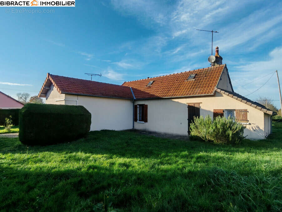 Maison à LA NOCLE-MAULAIX