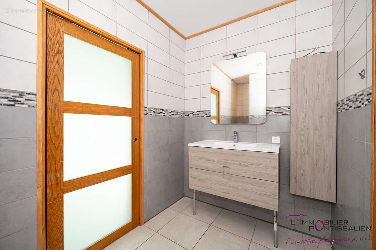 Appartement à LA PLANEE