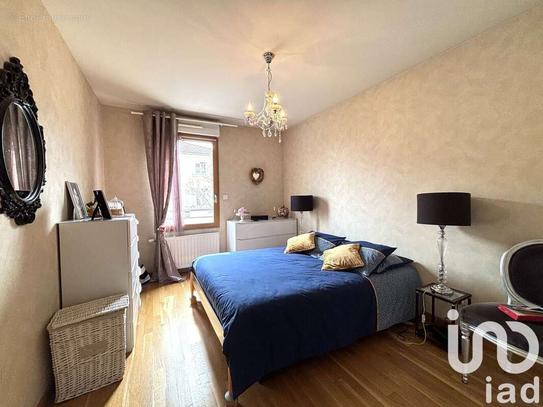 Photo 9 - Appartement à LA TOUR-DE-SALVAGNY