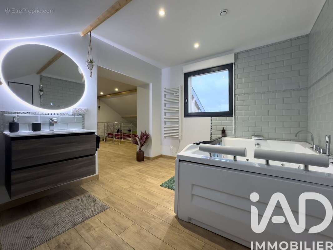 Photo 8 - Maison à CHARLEVILLE-MEZIERES