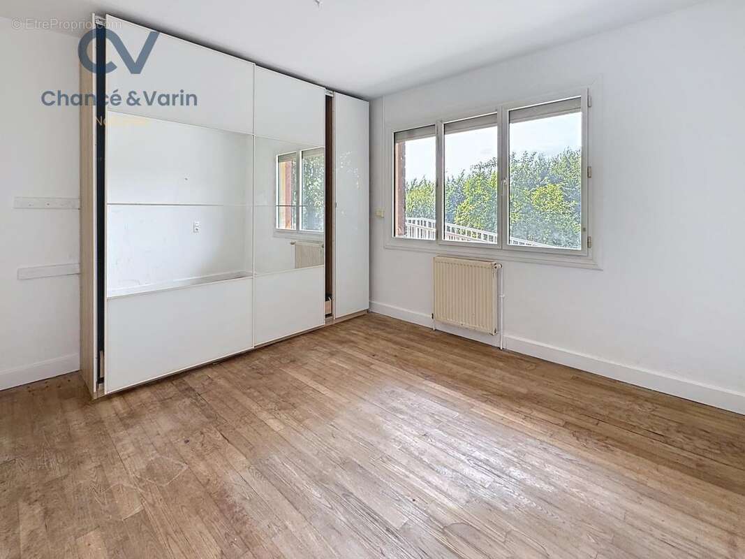 Maison 80 m² à Vieux-Bourg  - photo 8