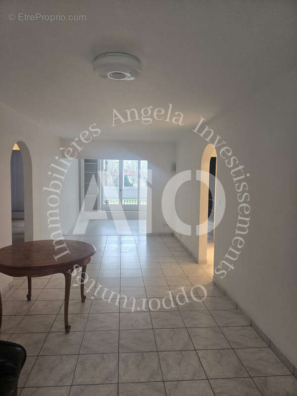 Appartement à TASSIN-LA-DEMI-LUNE