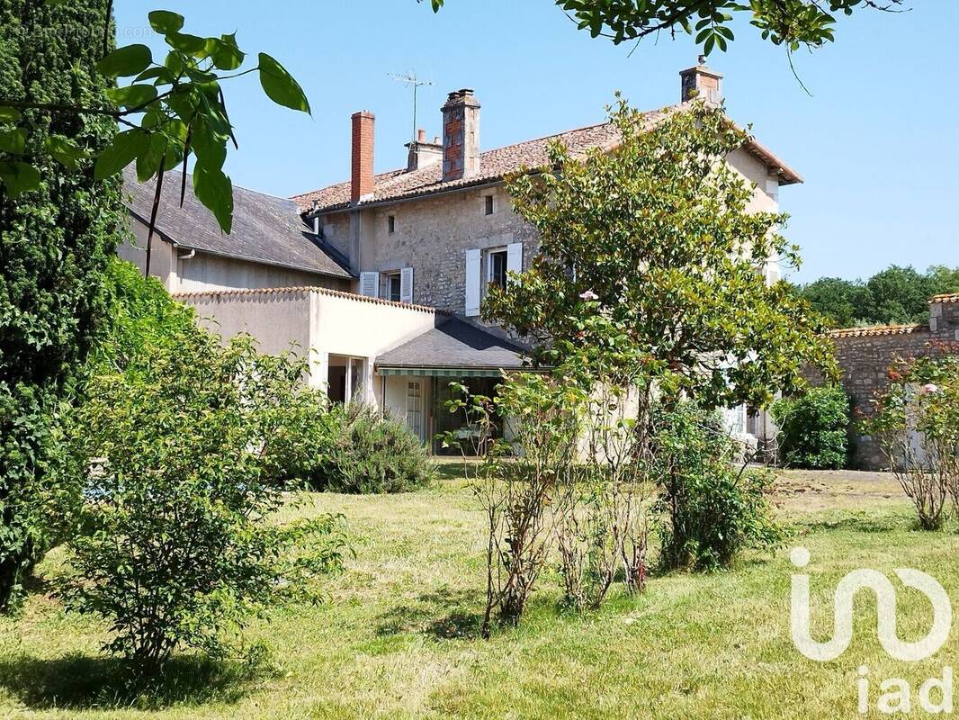 Photo 1 - Maison à FLEURE