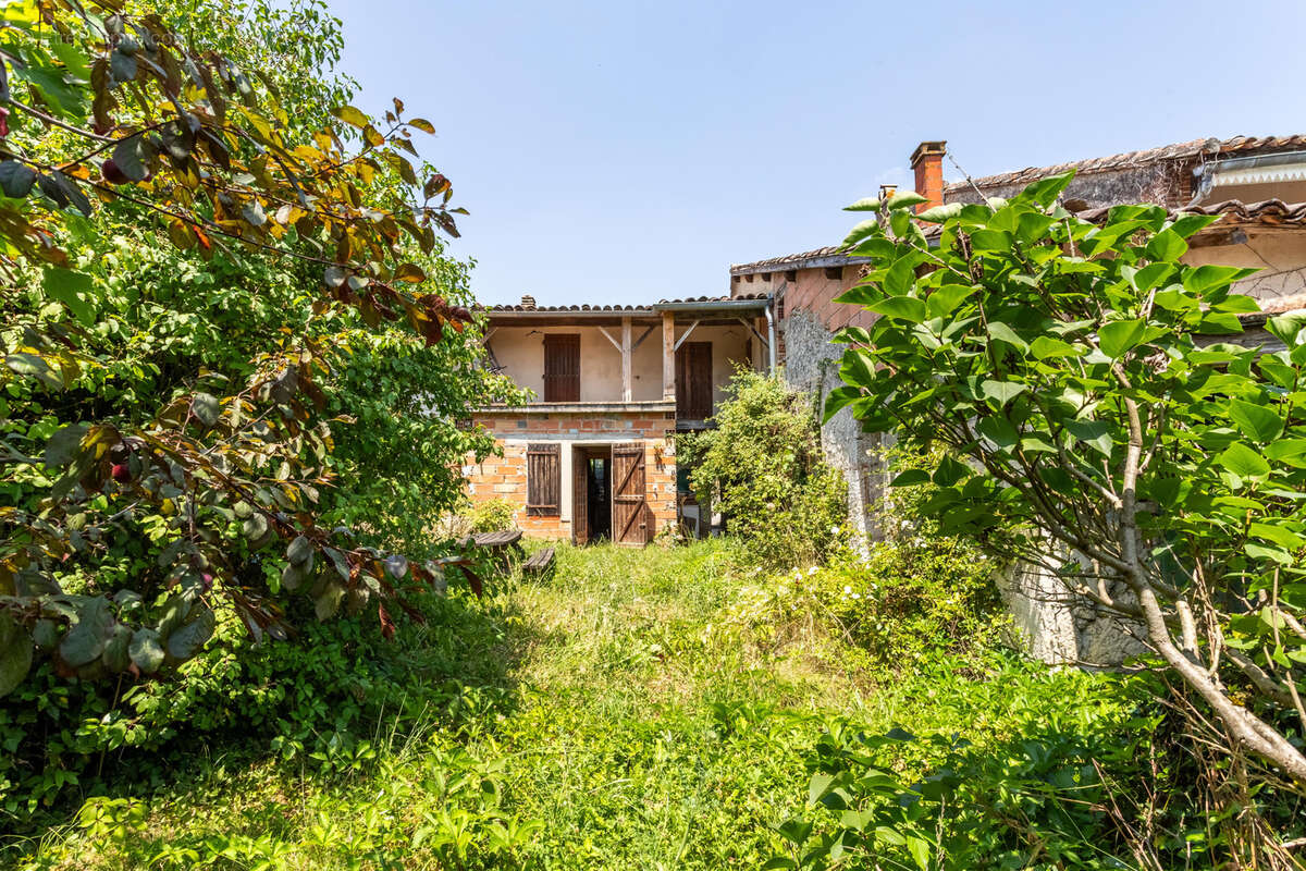 Maison de village avec jardin - photo 3