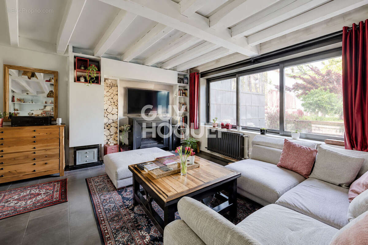 Appartement à BRIE-COMTE-ROBERT