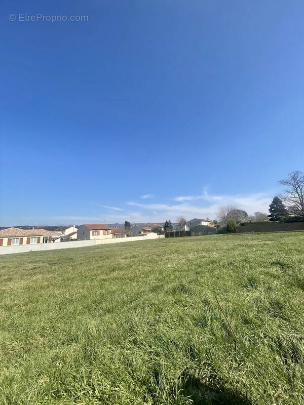 Terrain à AUSSILLON