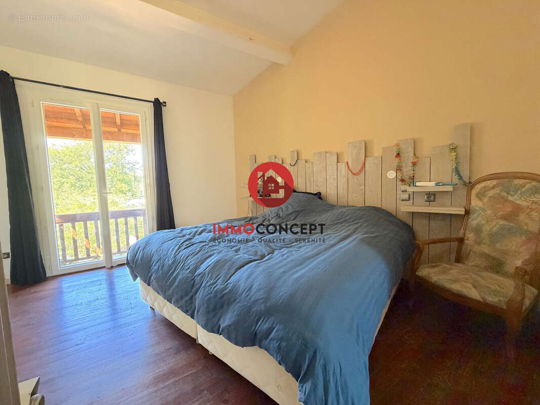 Maison 164 m² à Saint-Victor-La-Coste  - photo 8