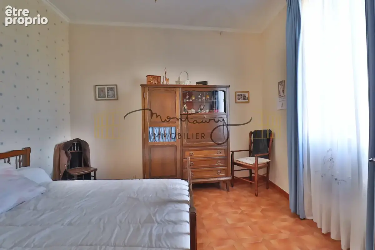 Milhaud   maison de charme avec jardin et 80 m2 de dépendances attenantes - photo 6