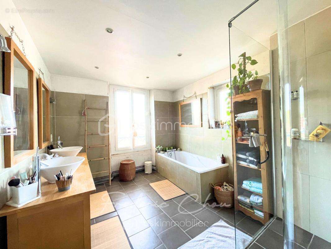 Maison à NANTEUIL-LE-HAUDOUIN