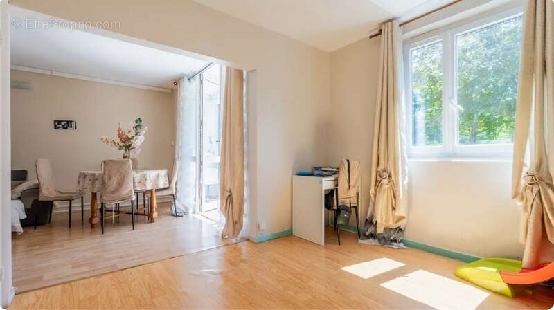 Appartement à CLICHY-SOUS-BOIS