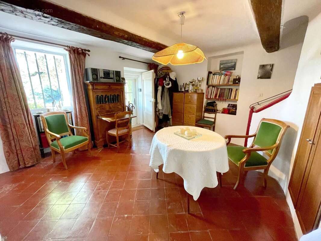 Maison à LA GARDE-FREINET