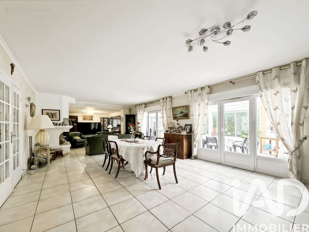 Photo 2 - Maison à BALLAINVILLIERS