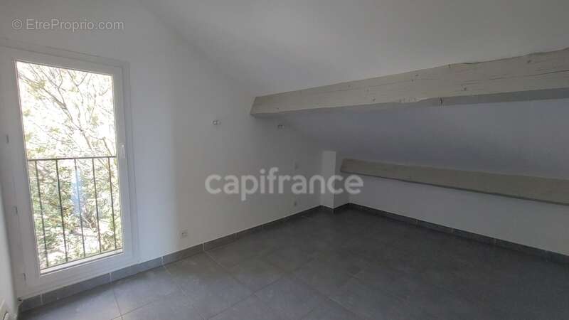 Appartement à vendre 3 pièces VILLENEUVE LES AVIGNON (30) - photo 6