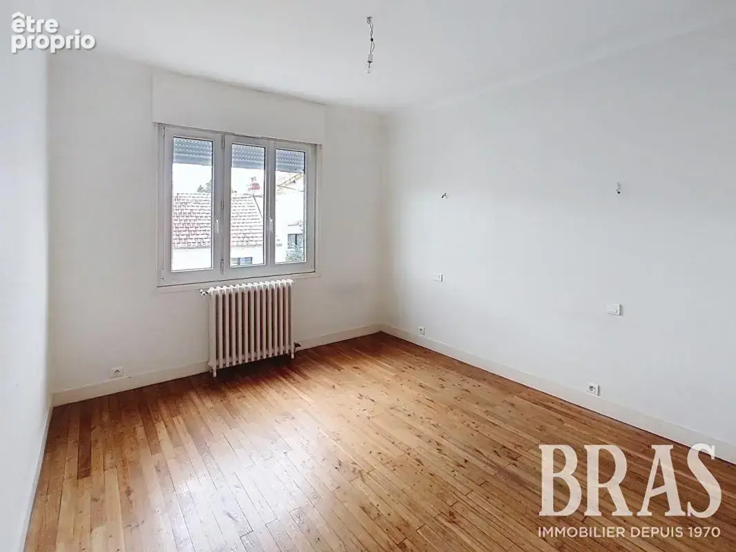 Maison T6 de 144m² sur terrain de 308m²  avec garage et annexe - photo 4