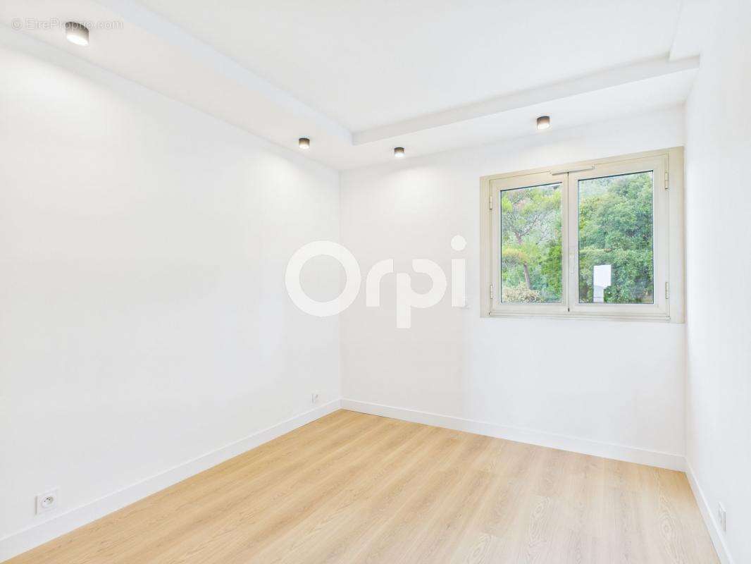 Appartement à MANDELIEU-LA-NAPOULE