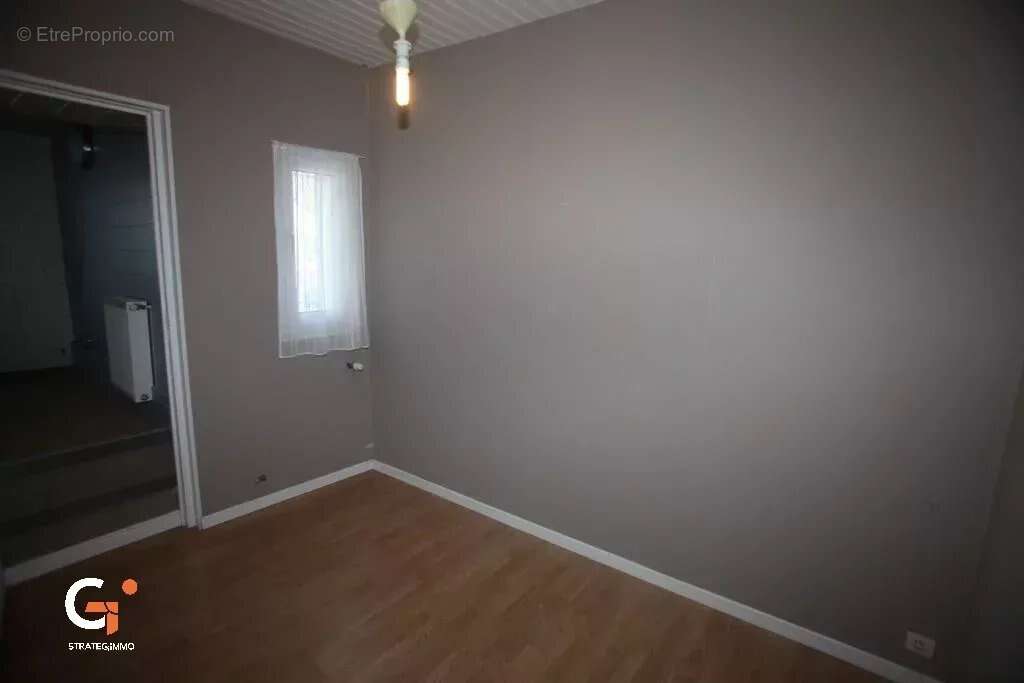 Maison 5 pièces avec cour - 2 chambres - photo 6