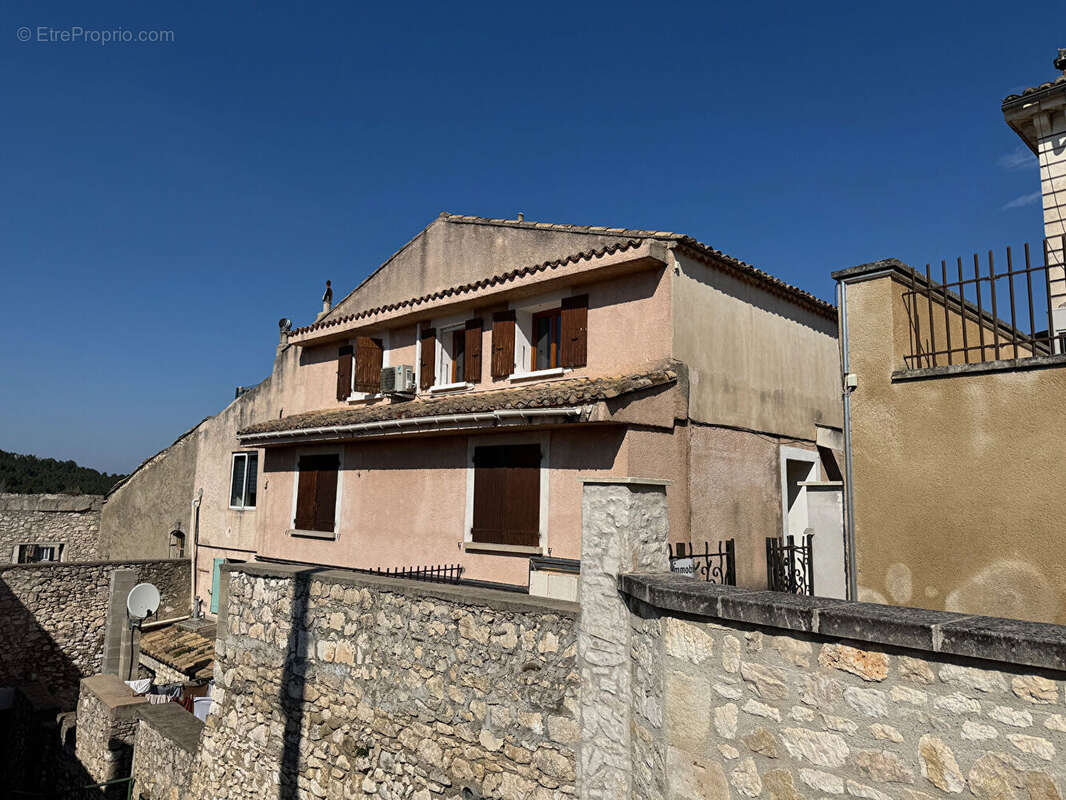 Appartement à ORGON