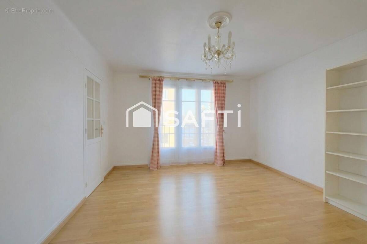 Photo 1 - Appartement à SAINT-MAUR-DES-FOSSES