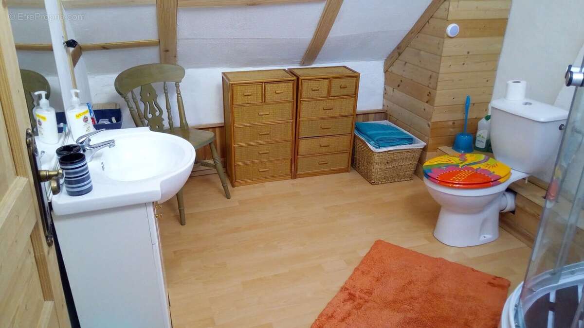 Grande maison familiale avec possibilité de revenus - photo 10